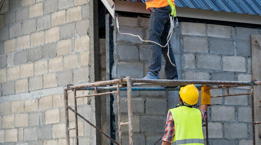 Professional gutter cleaning in Stratford, TX